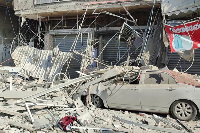 İsrail Gazze Şeridi’nde sivil yerleşim yerlerini vurdu: 19 ölü