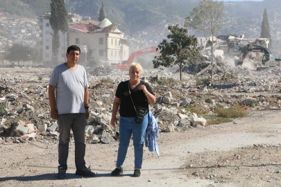 Depremzedeler 9 aydır haber alamadıkları yakınlarını umutla bekliyor