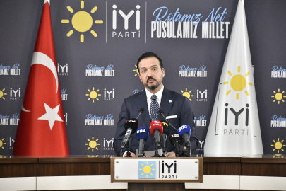 İYİ Parti Sözcüsü Zorlu'dan partiden ayrılanlara mesaj: Yaptığınız değerlendirmelere dikkat edin