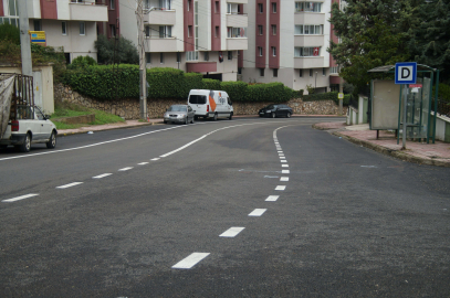 Güzelyalı’nın yolları da güzelleşiyor