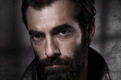 Şimdiden büyük ilgi çeken "Arak" dizisinin yeni afişi yayınlandı!