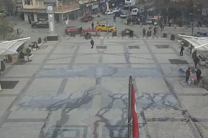 Gemlik depremi 225 kilometre uzaklıktaki Sındırgı'yı salladı