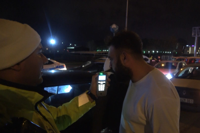 Direksiyonda alkollü yakalandı, pavyona gidemediği için üzüldü
