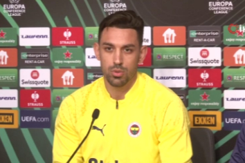 İrfan Can Kahveci: "Hem lig hem Avrupa'da güzel seri yakaladık"