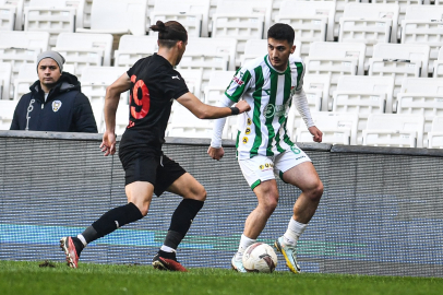  Vanspor-Bursaspor maçı pazartesi gününe ertelendi