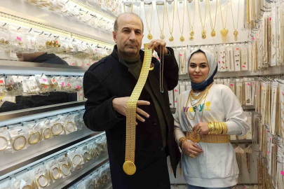 800 bin liralık kemerin imitasyonu 700 liraya satılıyor