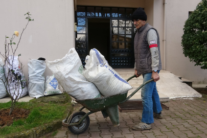 Japonya'da maraton koşmak için inşaatlarda çalışıyor