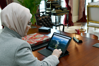 Emine Erdoğan, AA'nın "Yılın Kareleri" oylamasına katıldı