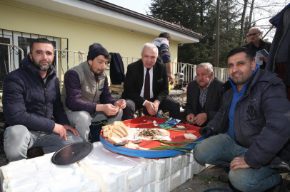 Pazarcılar öğle yemeğini Şadi Özdemir ile paylaştı