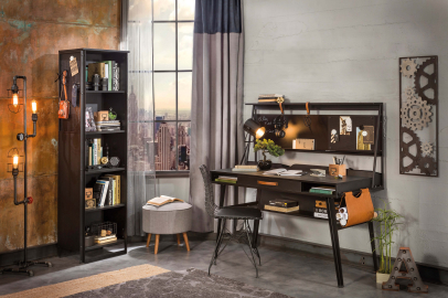 Çilek’ten çocukların eğitim yolculuğuna katkı veren çalışma masaları