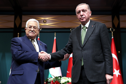 "Filistin halkına yönelik apaçık bir soykırım uygulamaktadır"