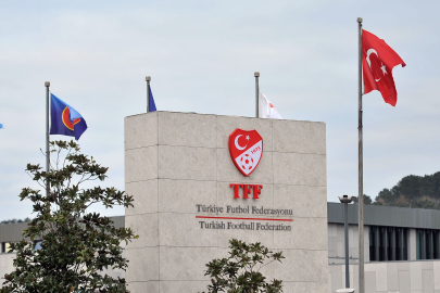 4 büyüklere tribün ve para cezası: PFDK faturayı kesti