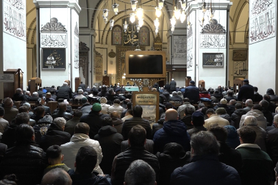 Ramazan'ın ilk cumasında Ulu Cami doldu taştı