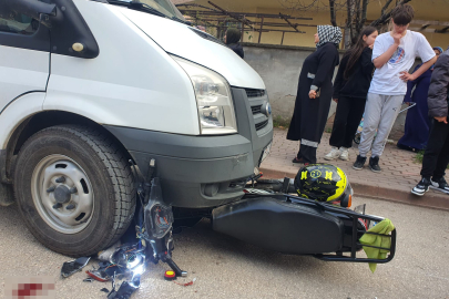 Ehliyetsiz motosiklet sürücüsü polisten kaçarken kaza yaptı: 2 yaralı