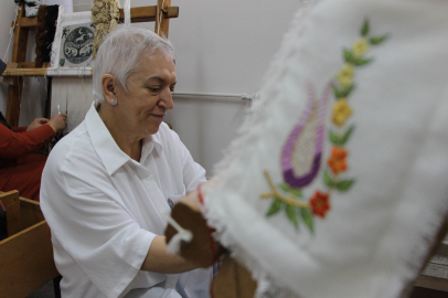 El emeği pano halısına 100 bin TL değer biçti