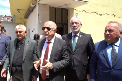 Ümit Özdağ: "Kontrolsüz göç ülkeyi felakete götürüyor