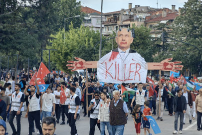 İnegöl'de Gazze için yürüyüş düzenlendi