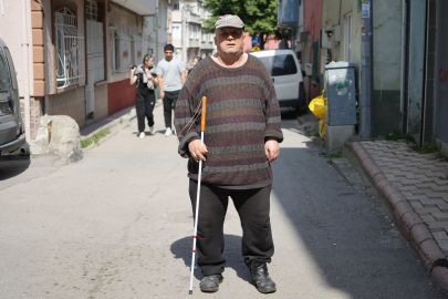 Kuyumcuydu iflas etti, ailesi terk etti: Şimdi yardım bekliyor