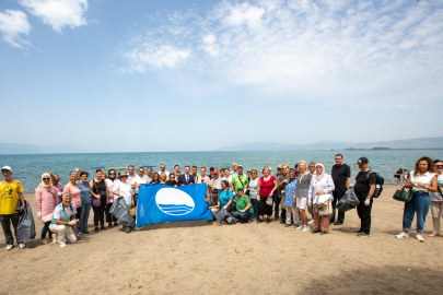 Bursa Kent Konseyi'nden İznik'te sahil temizliği