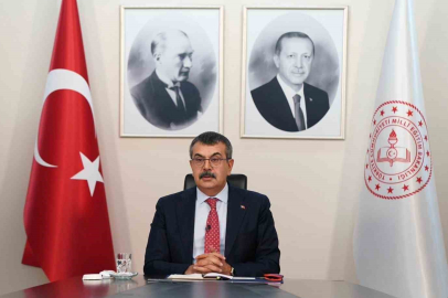 Tekin'den müfredat açıklaması