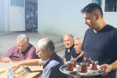 Çaycıdan insanlık örneği...