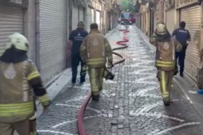 Tarihi Kapalıçarşı'da korkutan yangın