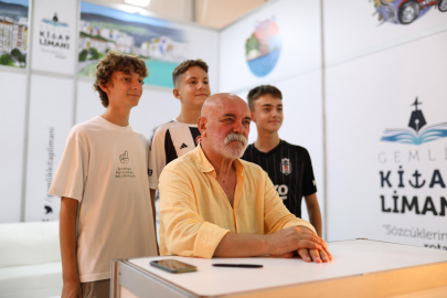 Kitapseverler Gemlik Kitap Limanı’na akın etti