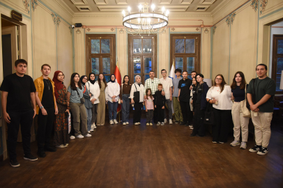 Yıldırım Belediye Başkanı Yılmaz gençlerle buluştu