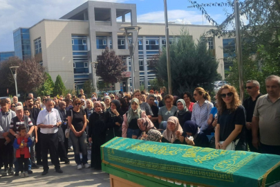 Çocuk doktoru kansere yenik düştü