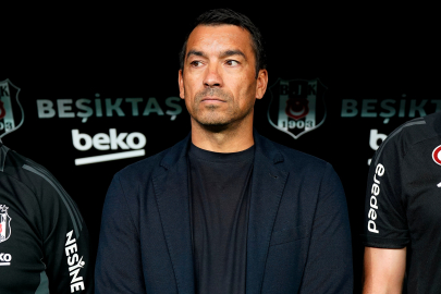 Giovanni van Bronckhorst, Nevio Scala'dan sonra bir ilki başardı!