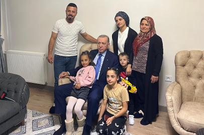 Erdoğan, yeni yuvasına kavuşan aileyi evinde ziyaret etti