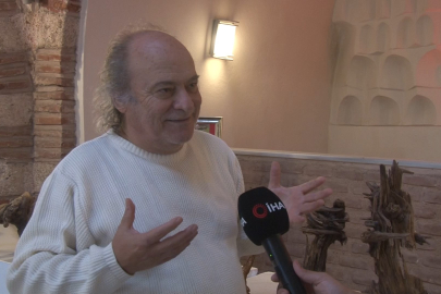 Hayvanlara benzeyen dallardan sergi açtı
