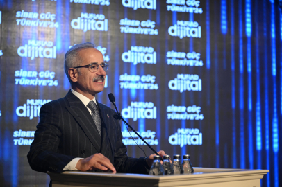 Uraloğlu:  "Dijital dünyada teröre geçit vermeyeceğiz"
