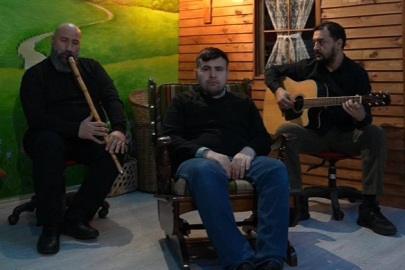 Okuduğu şiirle kendine hayran bıraktı