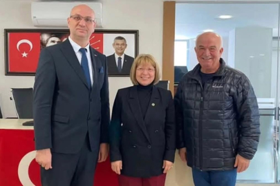 Nurten Yontar: CHP'nin Büyük Ailesiyle gurur duyuyorum