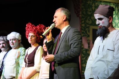 Hastalık Hastası seyirciyle buluştu