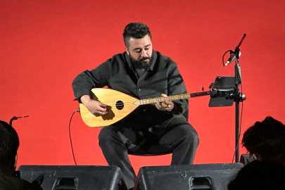 MEM Sahne’de yılın son konserini Karademir verdi