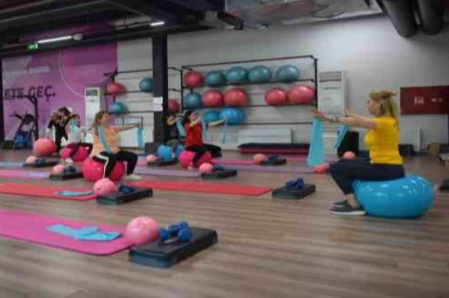 Kadınlar için ücretsiz step, aerobik ve pilates kayıtları başlıyor