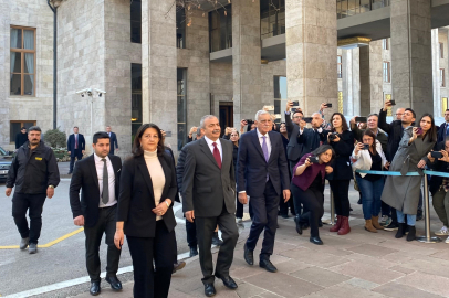 DEM Parti heyeti TBMM Başkanı Kurtulmuş ile görüştü
