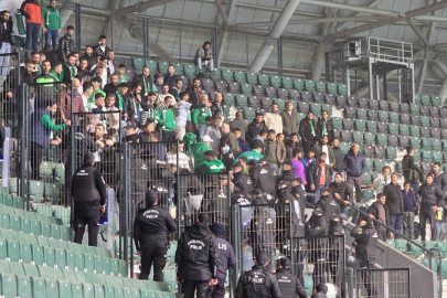 Kocaelispor - Iğdır maçında tribünde olay çıktı