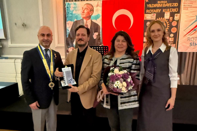 Prof. Mehmet Ali Sanlıkol'a Rotary Meslek Hizmet Ödülü