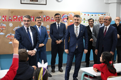 Yıldırım Belediye başkanı karne coşkusuna ortak oldu