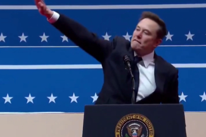 Elon Musk'ın hareketi Nazi selamına benzetildi