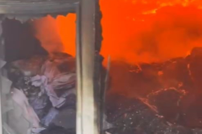 İstanbul Sultanbeyli'de büyük yangın!