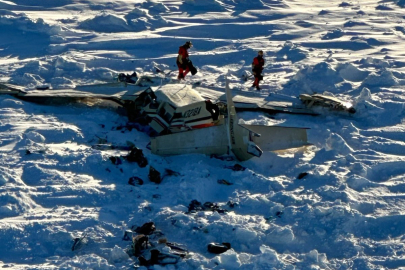 Alaska uçağının enkazına ulaşıldı: 10 ölü