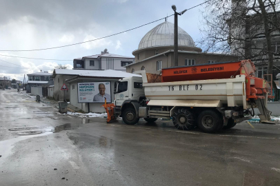 Nilüfer’de yolların açılması için ekipler seferber oldu