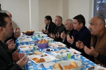 Başkan Aydın vatandaşlarla iftar yaptı