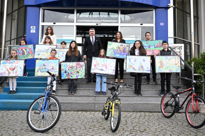 Çocuklar hayalindeki parkı resmetti