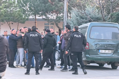 İnegöl'de bıçaklı kavga: 3 yaralı var