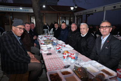 Başkan Özdemir iftarda vatandaşla buluştu